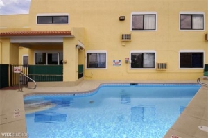 Red Roof Inn Santa Fe 03.[1]